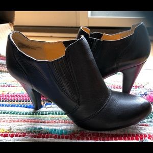 Audrey Brooke Women Black Heeled Booties